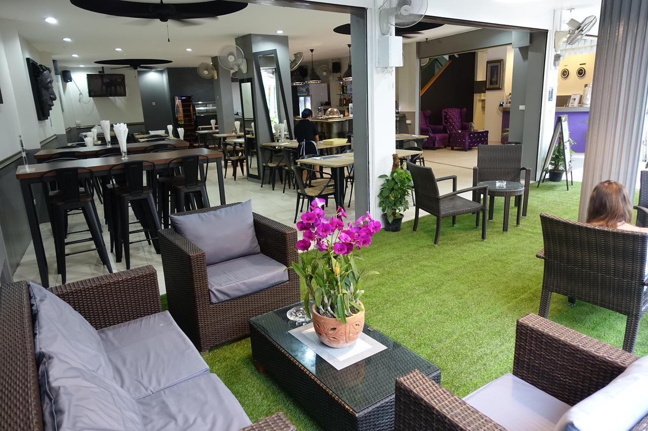 C&C Residence Bistro Restaurant Патая Екстериор снимка
